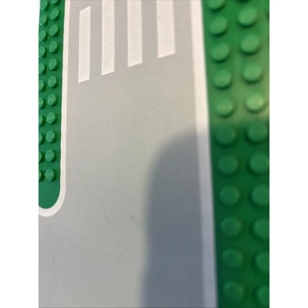 Lego Baseplate Road 32 x 32 Service Station with Light‎ Gray Surface (2364px1)